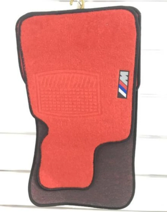 BMW E30 KIRMIZI HALI PASPAS SİYAH KENARLI
